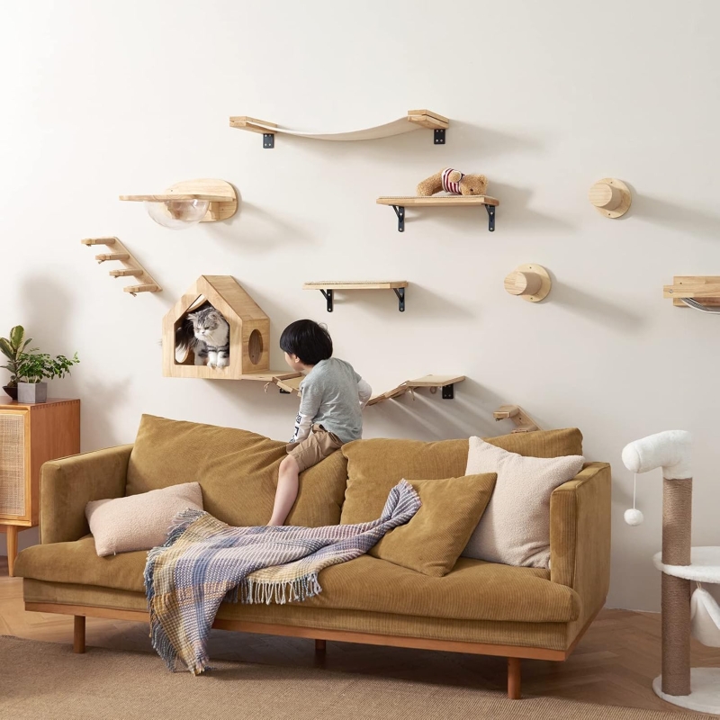 Pared de escalada para gatos Fukumaru con cápsula transparente y pedales